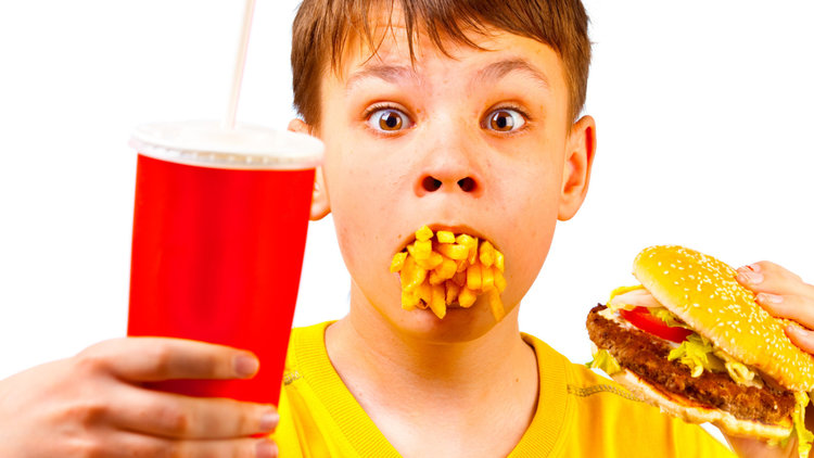 Çocukları bu gıdalardan uzak tutun