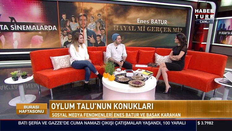 Enes Batur Burası Haftasonu programında