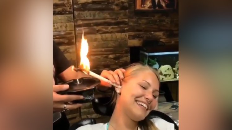 Kulağını böyle temizledi