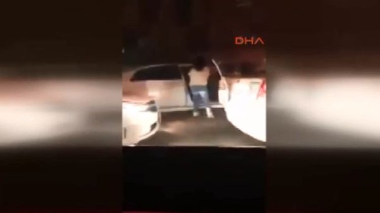 Genç kız, laf atan sürücüyü tekme tokat dövdü