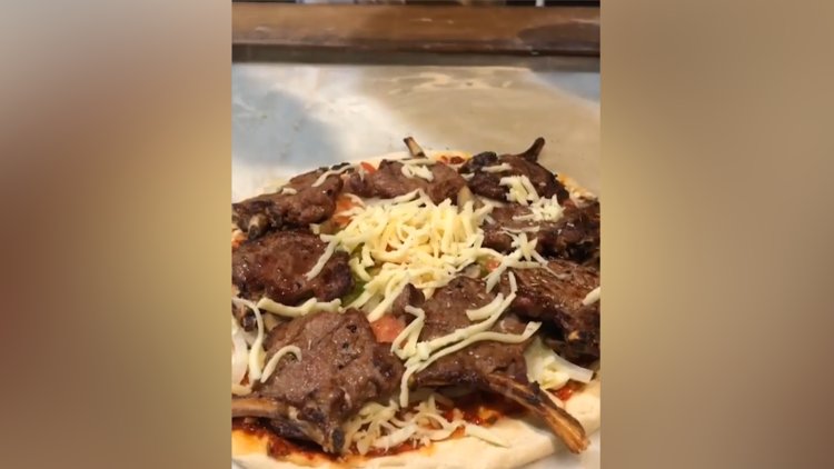 Kaburgayla pizzayı buluşturan adanalı usta