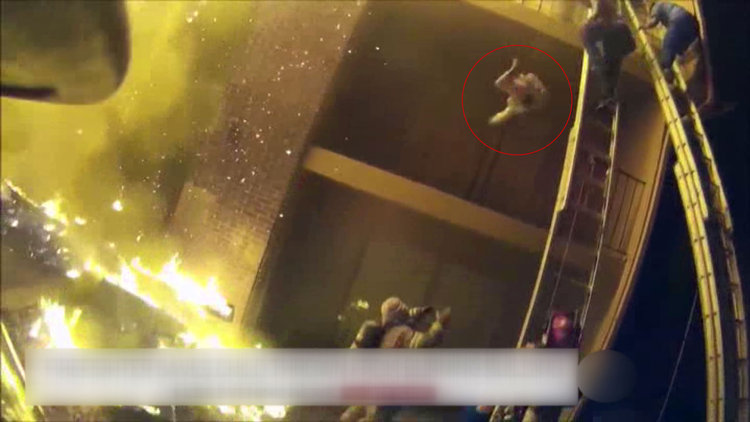 Alevlerden böyle kurtardılar