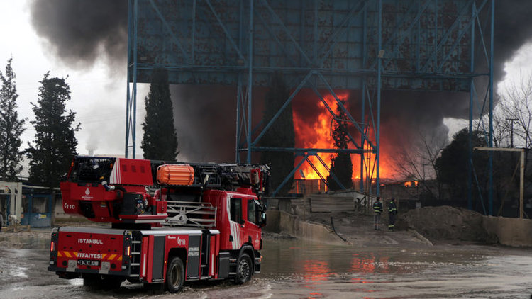 Fabrikada yangın çıktı