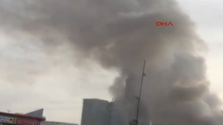 Kabe'de yangın çıktı!