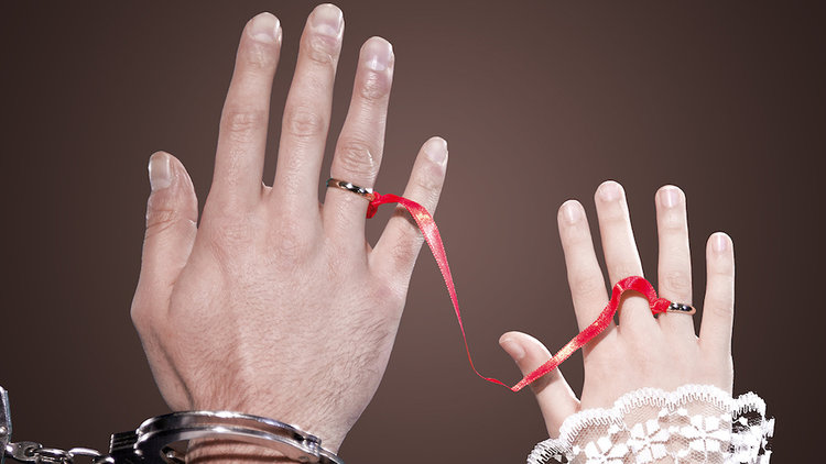 Çocuk gelin düğün gecesi böyle kurtarıldı