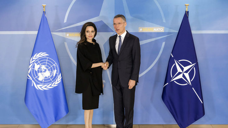 Angelina Jolie NATO Genel Sekreteri Stoltenberg&#039;le görüştü