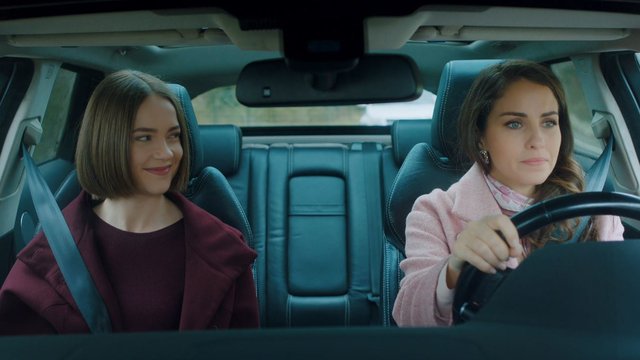 Yasemin araba kullanıyor!