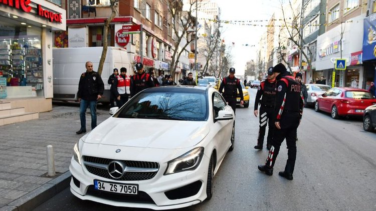 2 bin polisle okul denetimi