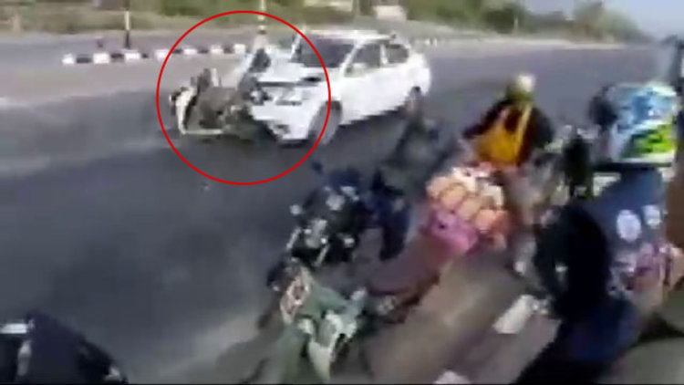  Kadın sürücü metrelerce sürüklendi