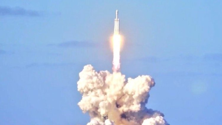 Tarihi gün: Falcon Heavy fırlatıldı! İşte o anlar