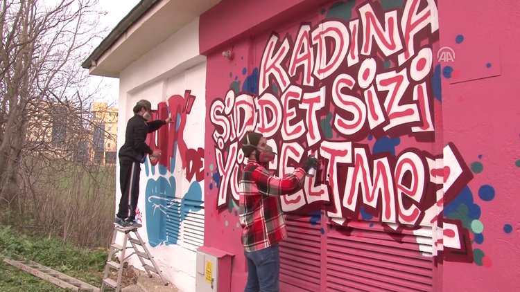 Trafolar sosyal mesajlarla renkleniyor