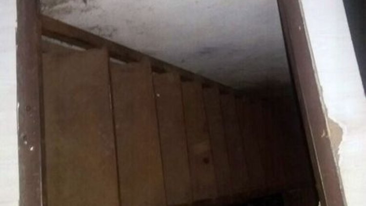 Yatak odasındaki gizli geçit polisi şaşkına çevirdi