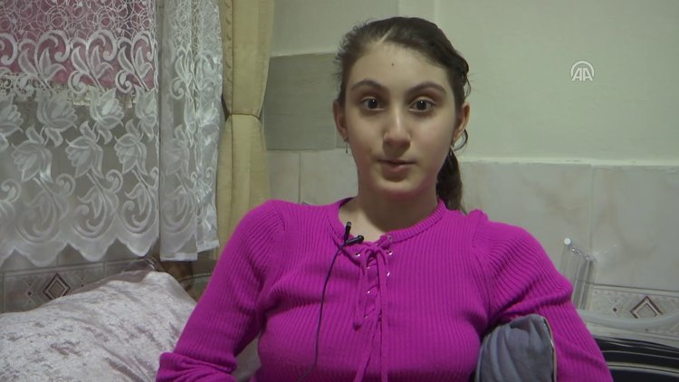 Sağlık Bakanlığı skolyoz hastası kızı "ipten aldı"