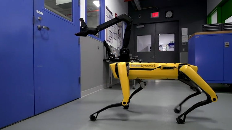 Boston Dynamics'in son akıllı robotu