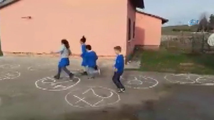 Matematik dersini çocuklara böyle sevdiriyor