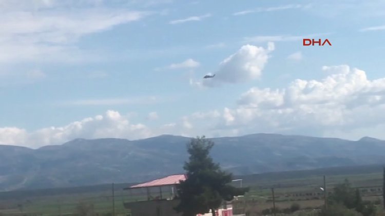 Genelkurmay Başkanı Hulusi Akar, Suriye sınırını havadan denetledi