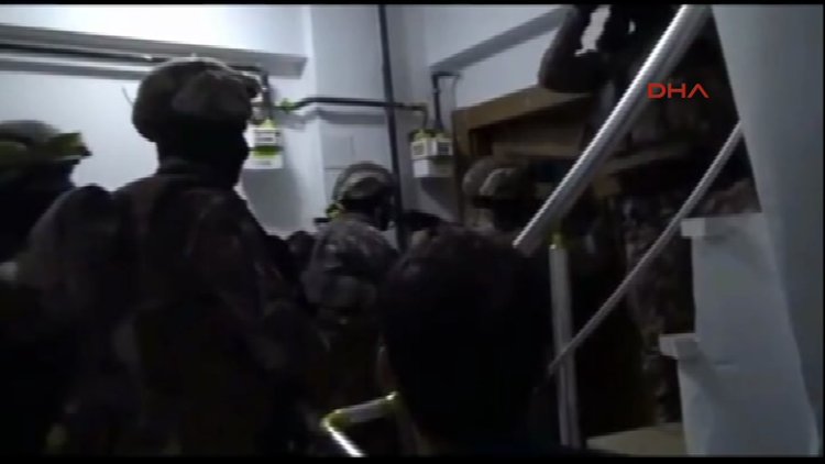 Sarallar 'Mahkeme' kurup yargılama yapmış