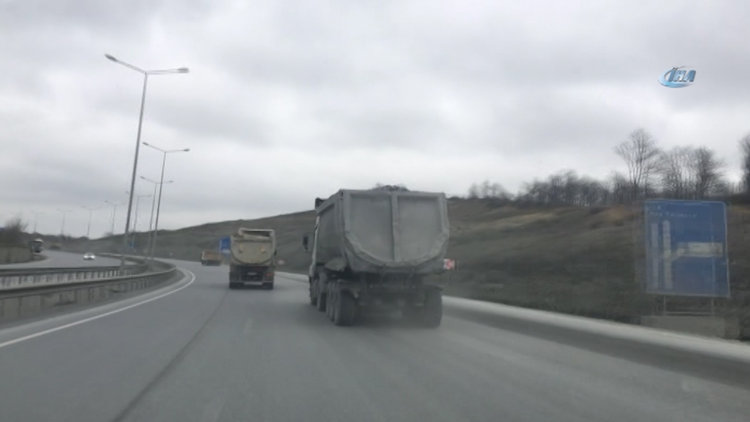 Hafriyat kamyonlarının trafikte yaşattığı tehlikeli anlar