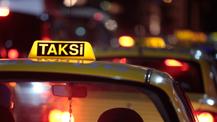 Müşteriyi &#039;dolandıran&#039; taksici Habertürk&#039;e konuştu