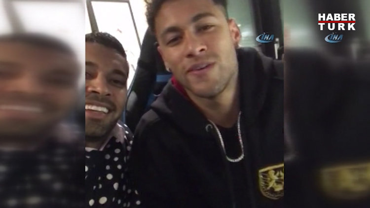Yıldız futbolcu Neymar'dan berber Hüseyin'e selam