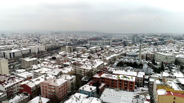 İstanbul'da kışın ilk karı havadan görüntülendi