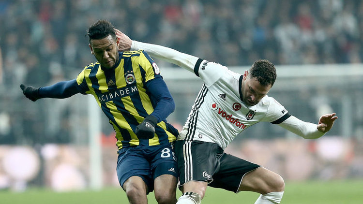 Fenerbahçe-Beşiktaş maçından kareler