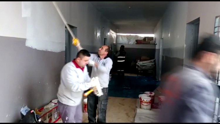 Afrin'de yıkılan okulların yeniden inşasına başlandı