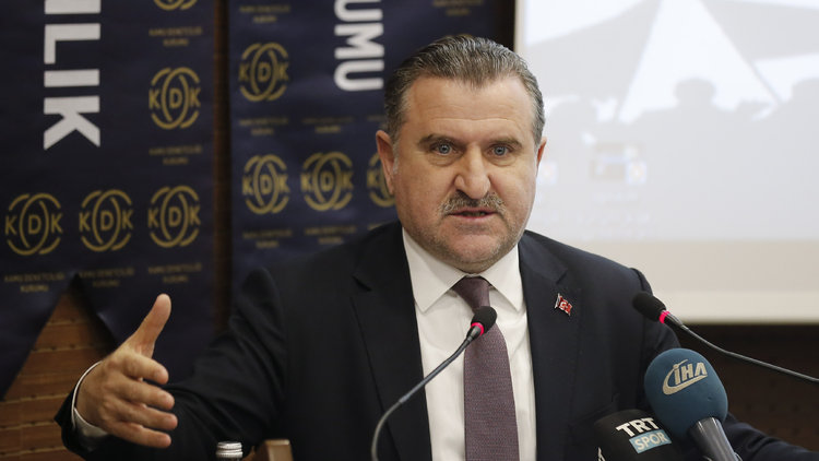 Bakan Bak: Spor hukukuna ihtiyaç var