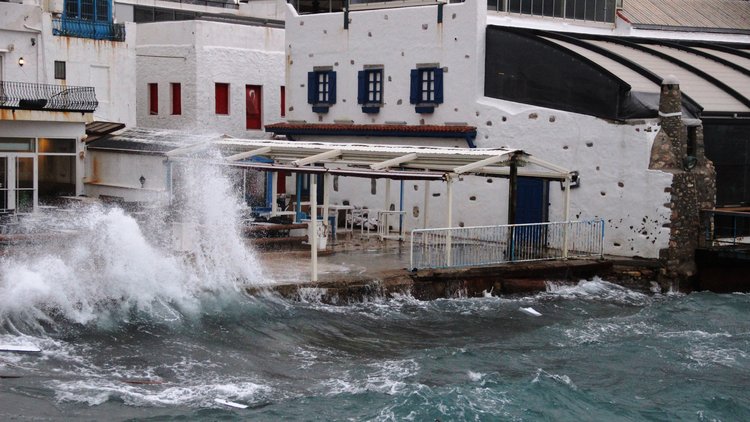 Türkler Yunanistan'da mahsur kaldı