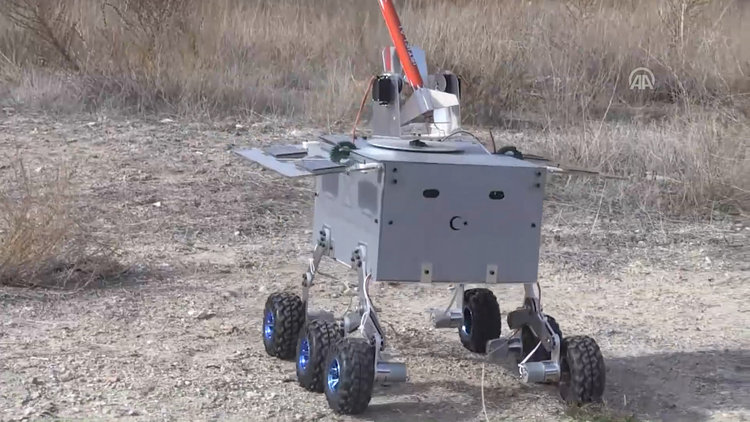 Üniversitelilerden "Hava Savunma Robotu"