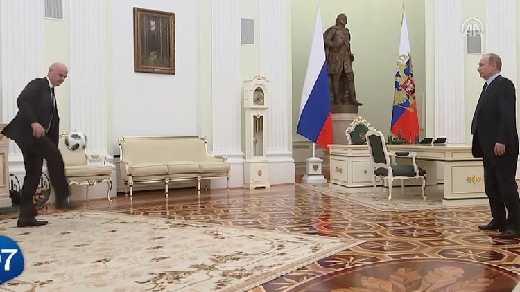 Vladimir Putin'den futbol resitali!