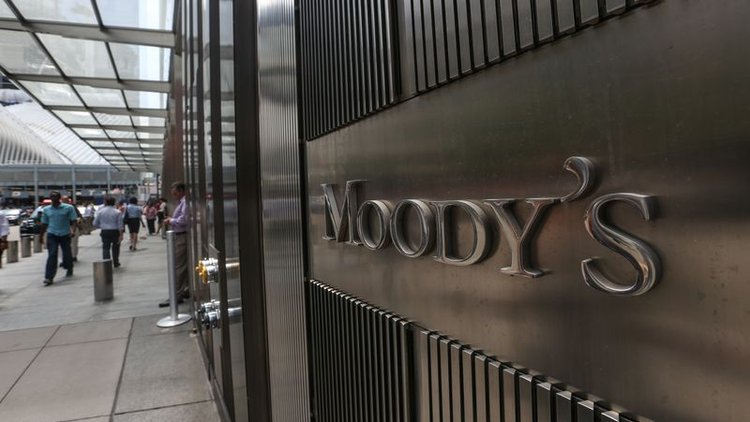 Moody's, Türkiye'nin kredi notunu düşürdü