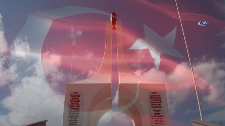 Üniversiteli genç kızlardan Afrin şehitlerine işaret diliyle 'Gülümse Anne' klibi