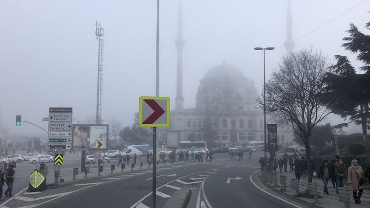 Vodafone Park civarında sis