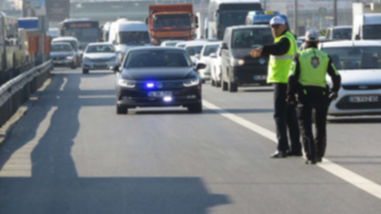 Çakar'dan açığa alındı, suç duyurusunda bulundu