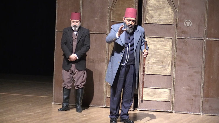 Sultan 2. Abdülhamid Han'ın hayatını konu alan "Usta" oyunu Muş'ta sahnelendi