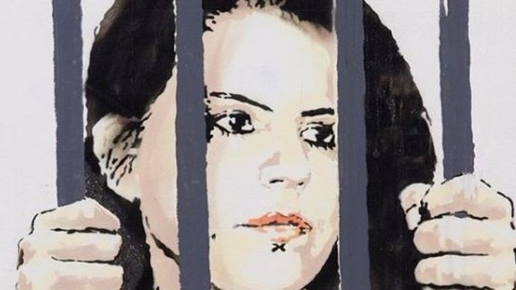 Banksy, Zehra Doğan'ın tutukluluğunu protesto için New York'ta duvar resmi yaptı
