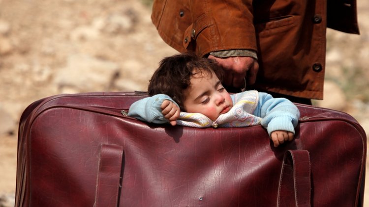 Doğu Guta'dan bir günde 20 bin kişi kaçtı