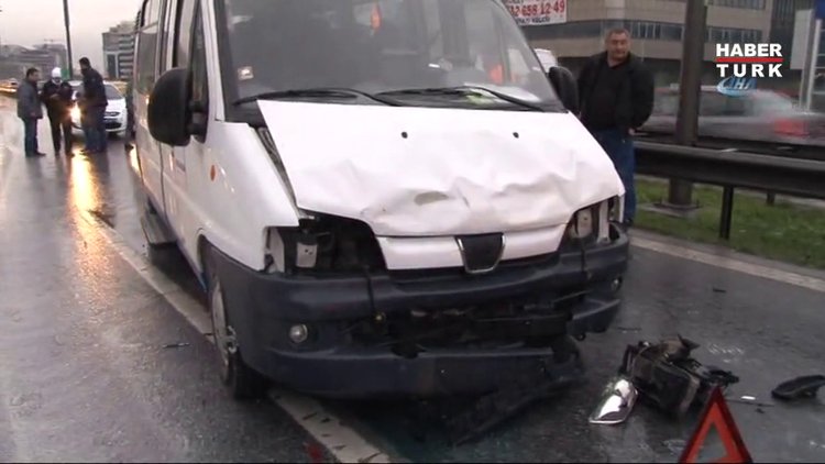 Basın Ekspres'te kaza! Trafik yoğunluğu yaşandı