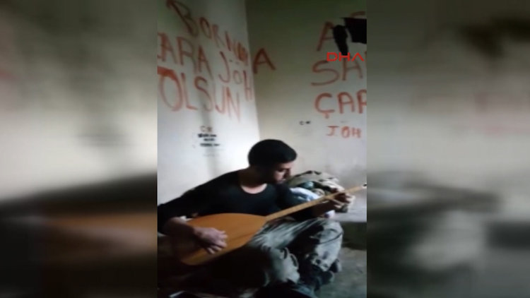 Afrin'de, Mehmetçikten türkü