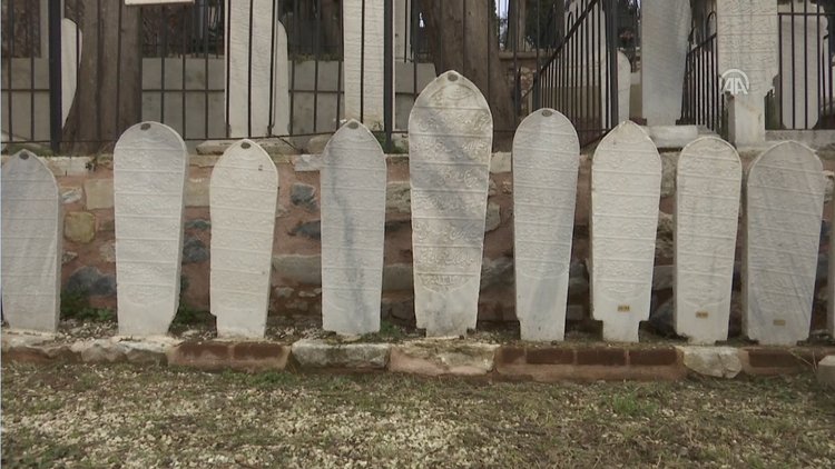 Beşiktaş'ta şehit mezarları bulundu!