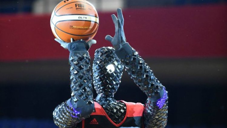 Attığı her atış basket oluyor! İşte basketbolcu robot