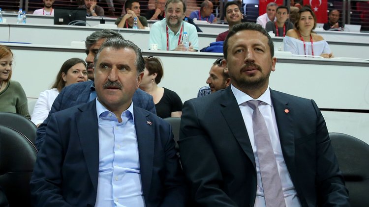 Bakan Bak ve Hidayet Türkoğlu'ndan Mehmet Şanlı açıklaması