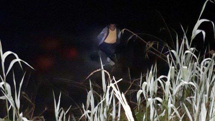 Nehirde can pazarı! Kurtarılmayı böyle bekledi