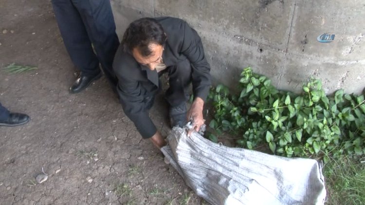 Torbasından taş çıkan adam: "Taşları yastık yapmak için topladım"