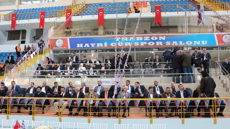 Trabzonspor'da olağanüstü genel kurul başladı