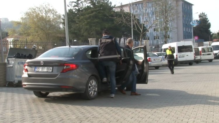 Sahte kimlik kullanan FETÖ'nün üst düzey yöneticisi Yunanistan'a kaçarken yakalandı