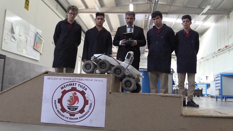 Lise öğrencilerinden insansız kara aracı 'Porsuk'