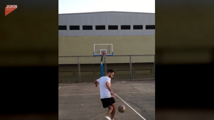 Futbol topuyla inanılmaz basket
