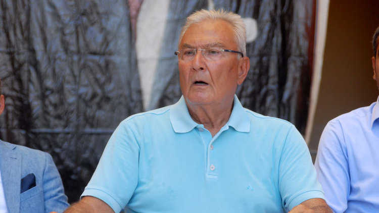 Baykal&#039;ın oğlu: Babam Almanya&#039;dan enkaz halinde döndü